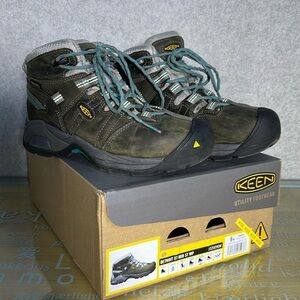 Keen Utility Footwear Detroit womens size 6 wide